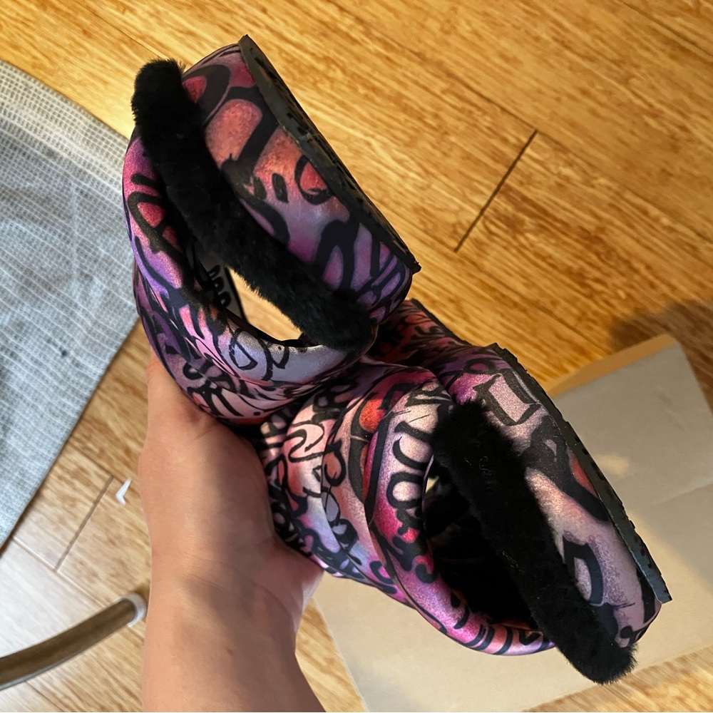Pink purple black “ Puff Yeah Graffiti” platform Ugg slides w/ sling strap - Picture 4 of 8